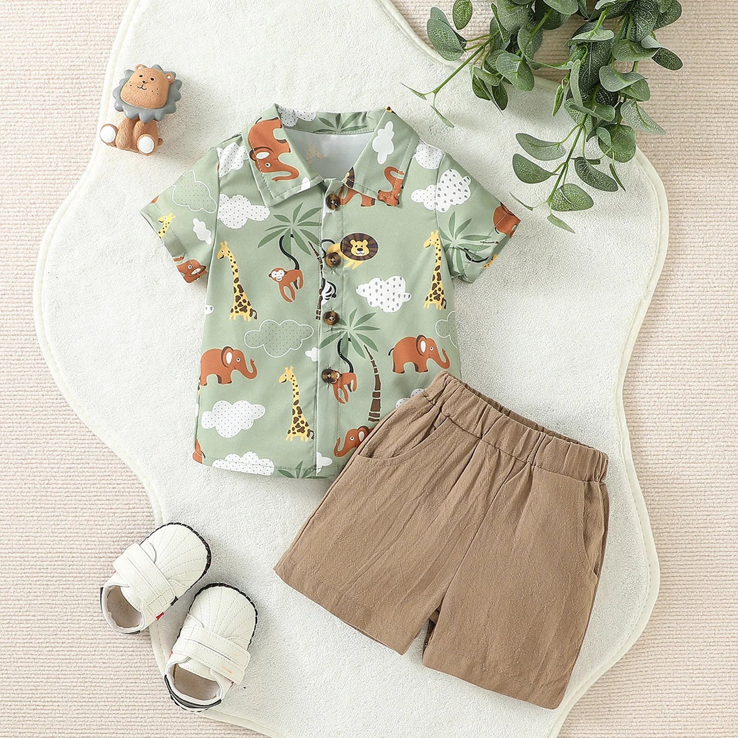 Conjunto para Menino Camisa de Animal e Bermuda